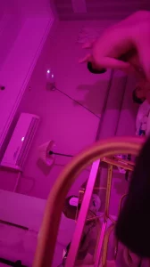 [原创] 一边被操一边回你消息