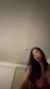 红色的骚货女友，极其骚(有完整版)