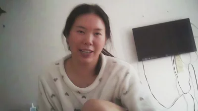 东莞服装厂里的离异熟女阿姨，聊了半个月终于拿下小骚逼真紧